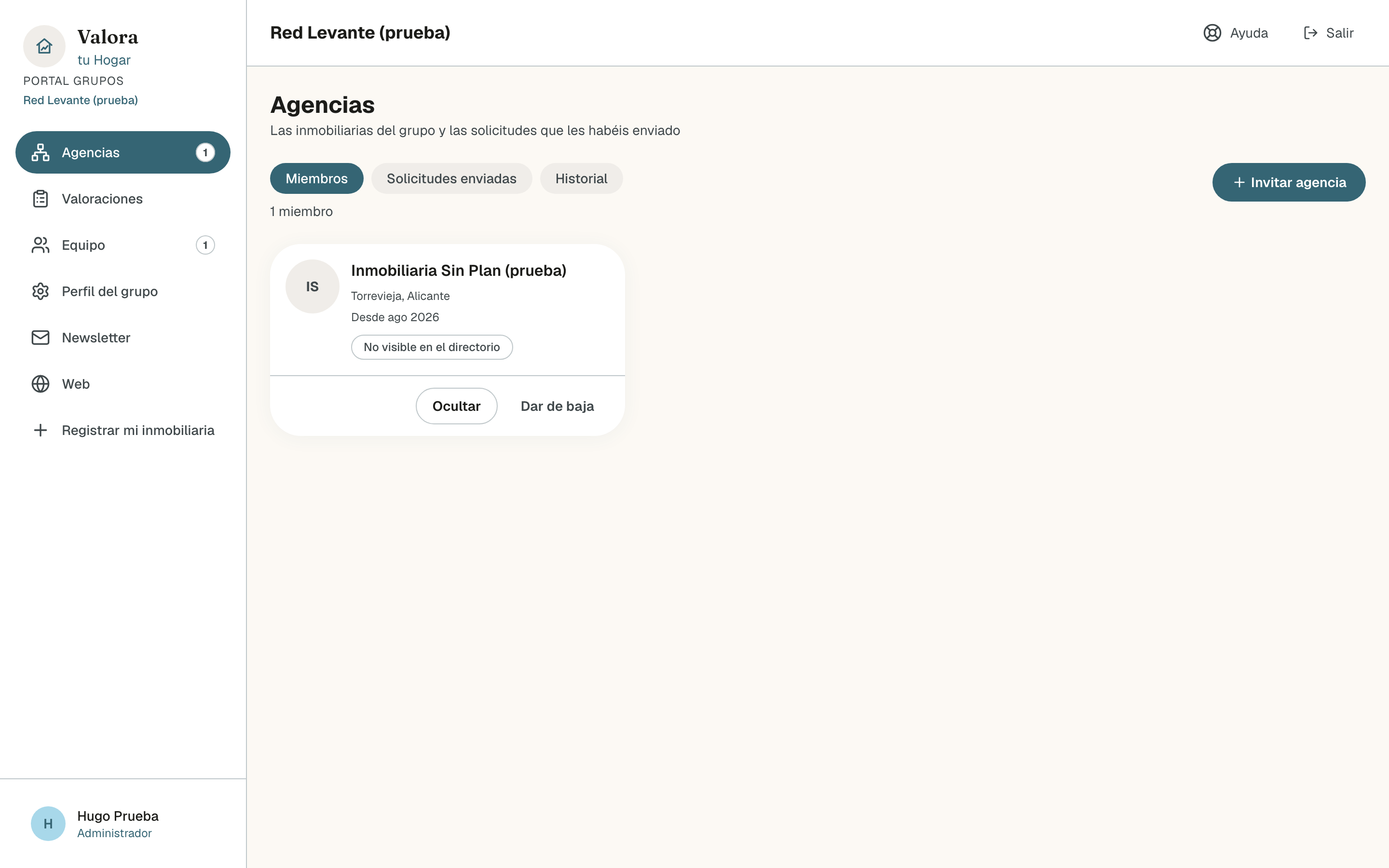 Panel de Red Levante (prueba) en la página Agencias, con las pestañas Miembros, Solicitudes enviadas e Historial, el botón Invitar agencia y la tarjeta de una agencia miembro con Ocultar y Dar de baja; en el menú, Agencias, Valoraciones, Equipo, Perfil del grupo, Newsletter, Web y Registrar mi inmobiliaria